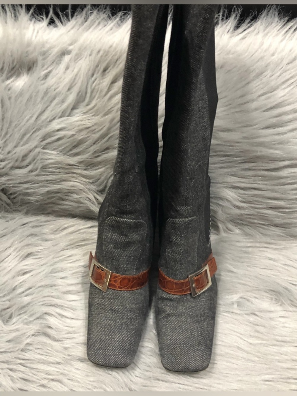 Authentic Dolce&Gabbana denim runaway boots. - Picture 4 of 16